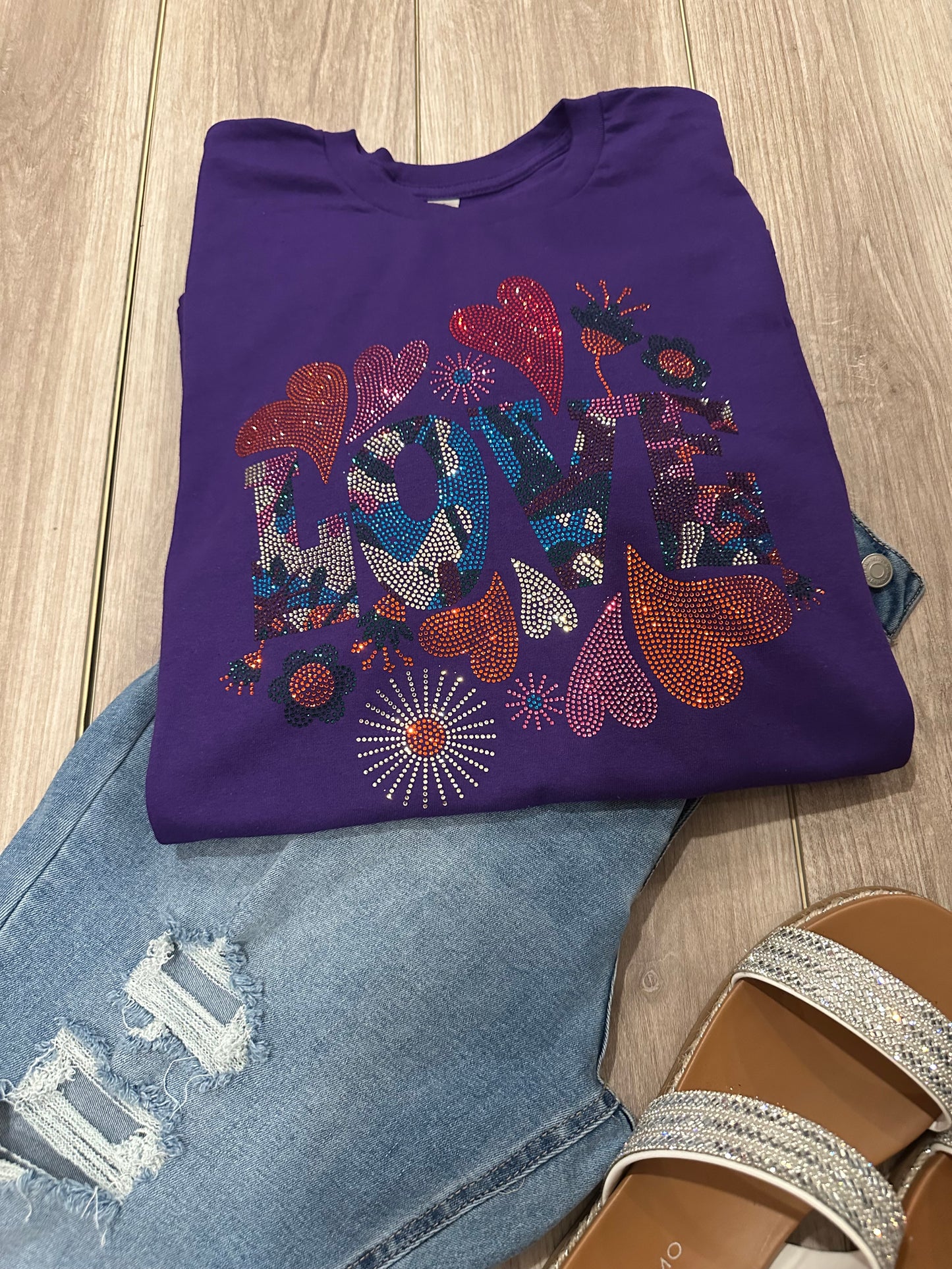Love Design Retro Vibrant Rhinestone T-Shirt Retro Chic Meets Dazzling Elegance!